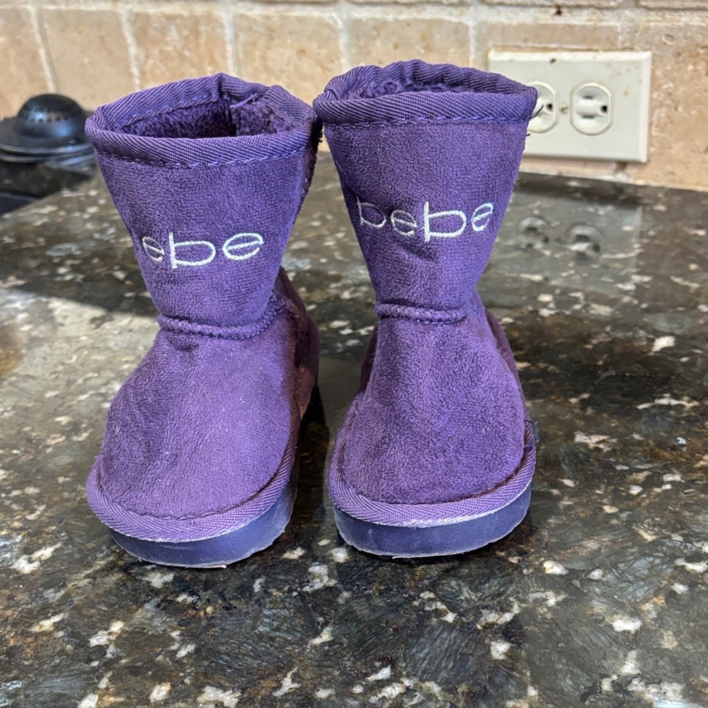 Bebe light up suede boots! Youth 7